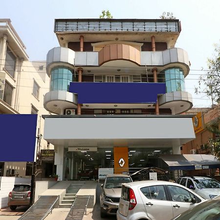 Oyo 13451 Star Corporate Avenue Otel Yeni Delhi Dış mekan fotoğraf